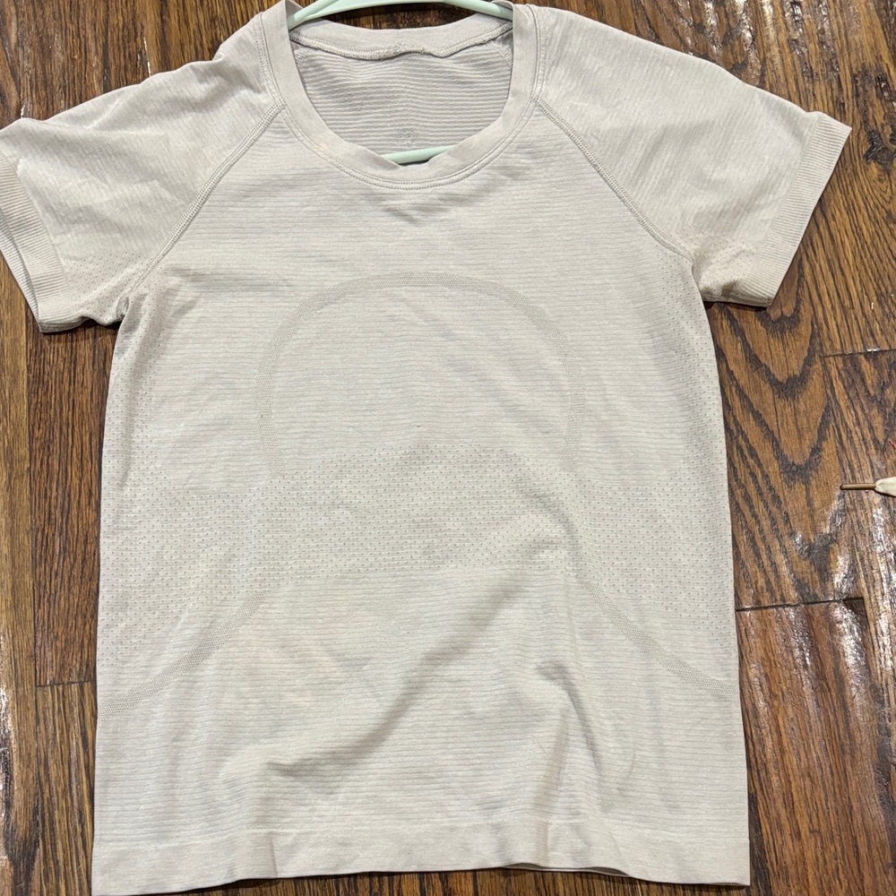 lululemon athletica White Short Sleeve Top